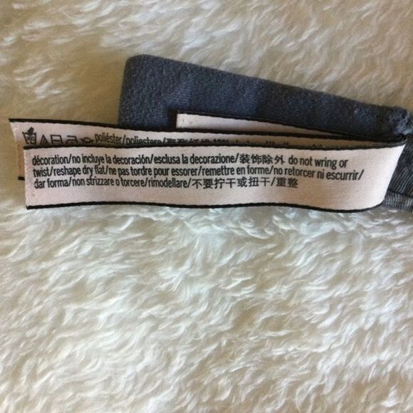 VICTORIA’S Secret Mesh Embellished Uplift Padded Plunge Gray Bra 34D - Picture 10 of 11